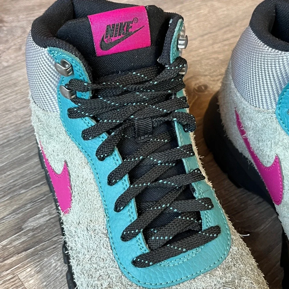 Nike Hoodland Gray Suede Leather Aqua Fuschia High Top Boots Mens 9 UK 8 EU 42.5
